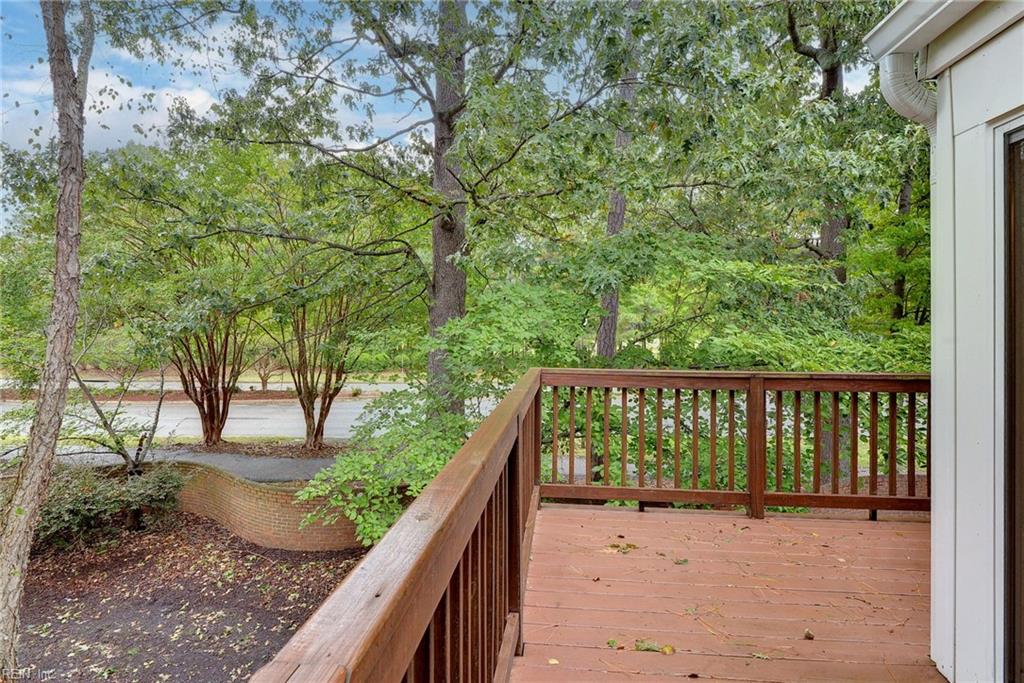 526 Ironwood Drive Yorktown VA 23693