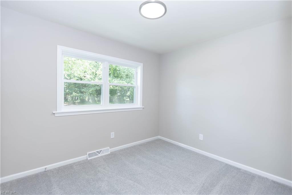 724 Lucas Creek Road Newport News VA 23602