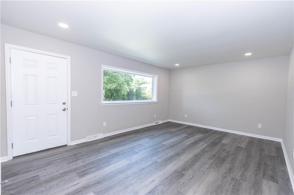 724 Lucas Creek Road Newport News VA 23602