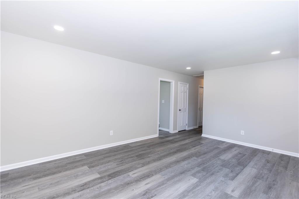 724 Lucas Creek Road Newport News VA 23602