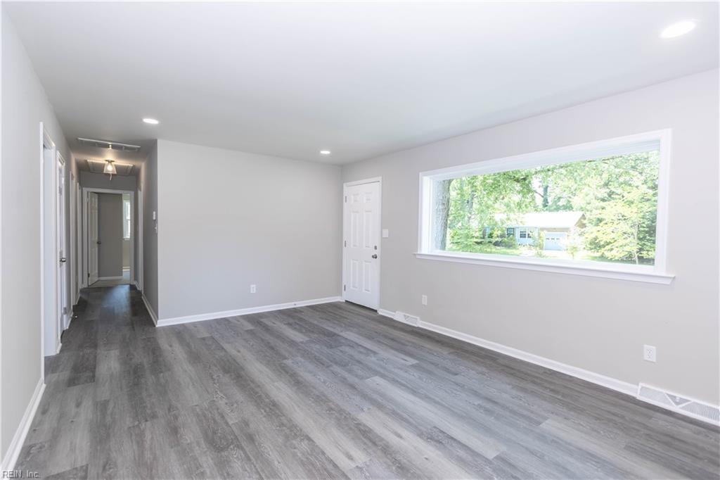 724 Lucas Creek Road Newport News VA 23602