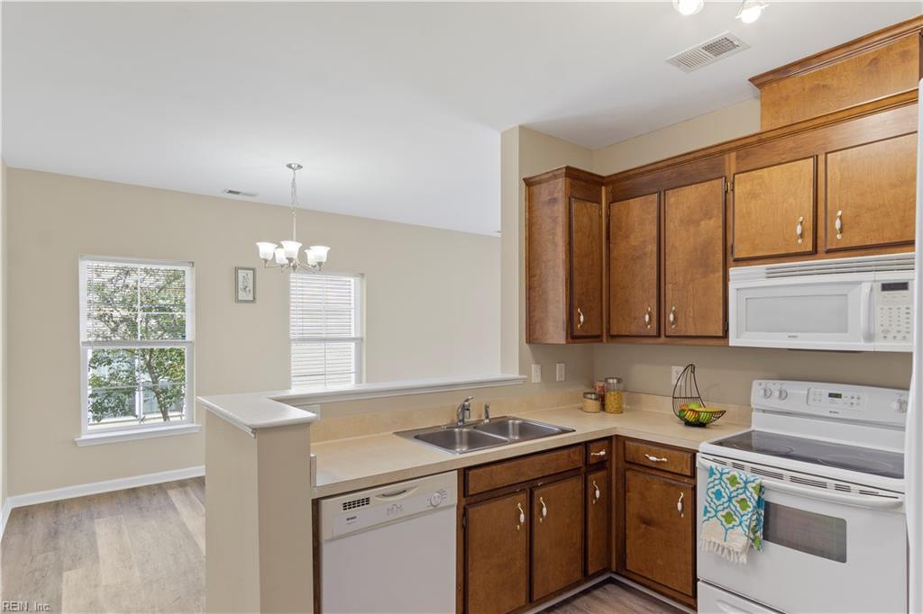 1915 Algonquin Trail Williamsburg VA 23185