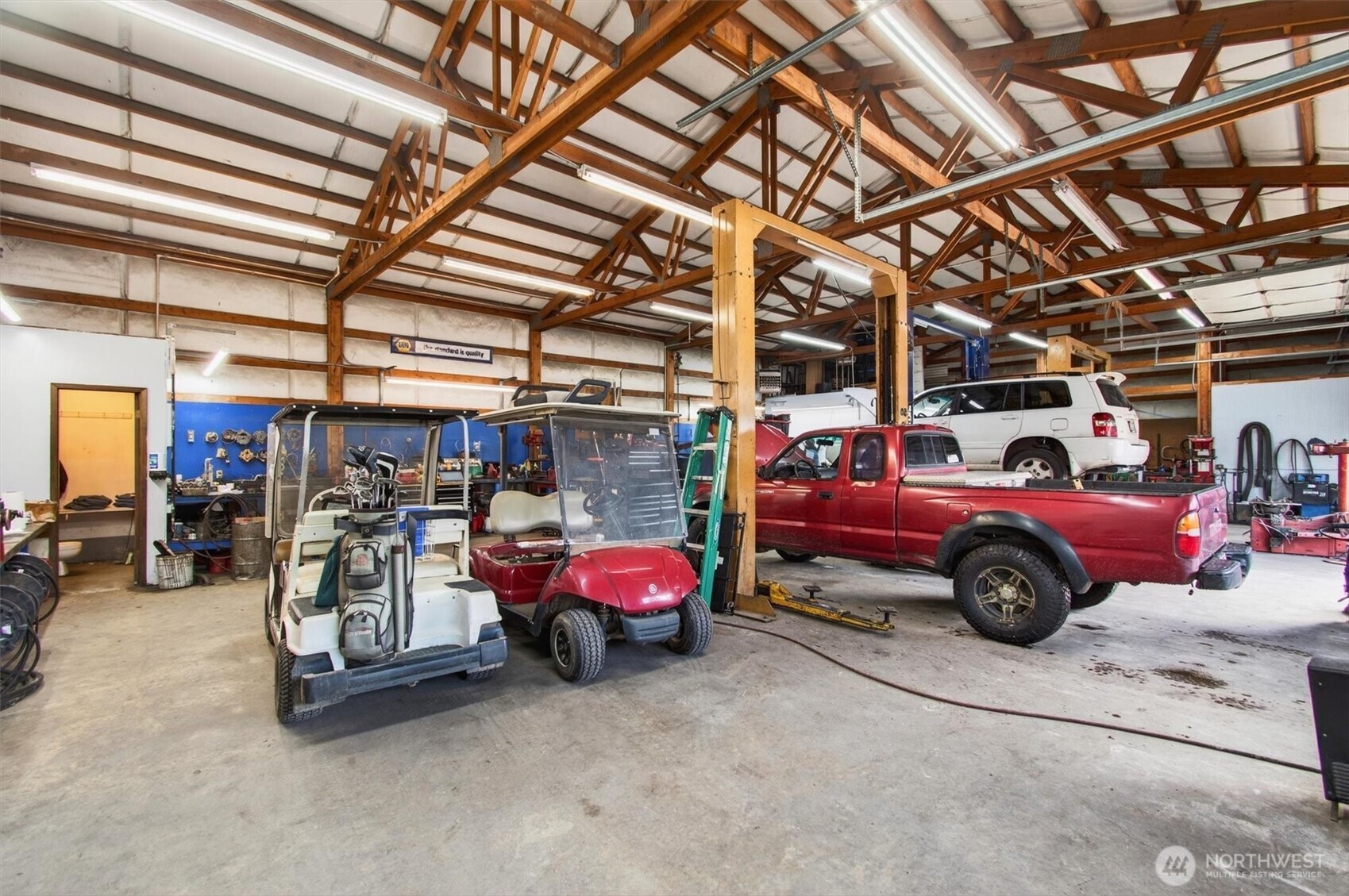 305 E State Route 4 Cathlamet WA 98612