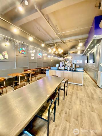 4520 University Way NE Seattle WA 98105