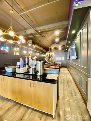 4520 University Way NE Seattle WA 98105