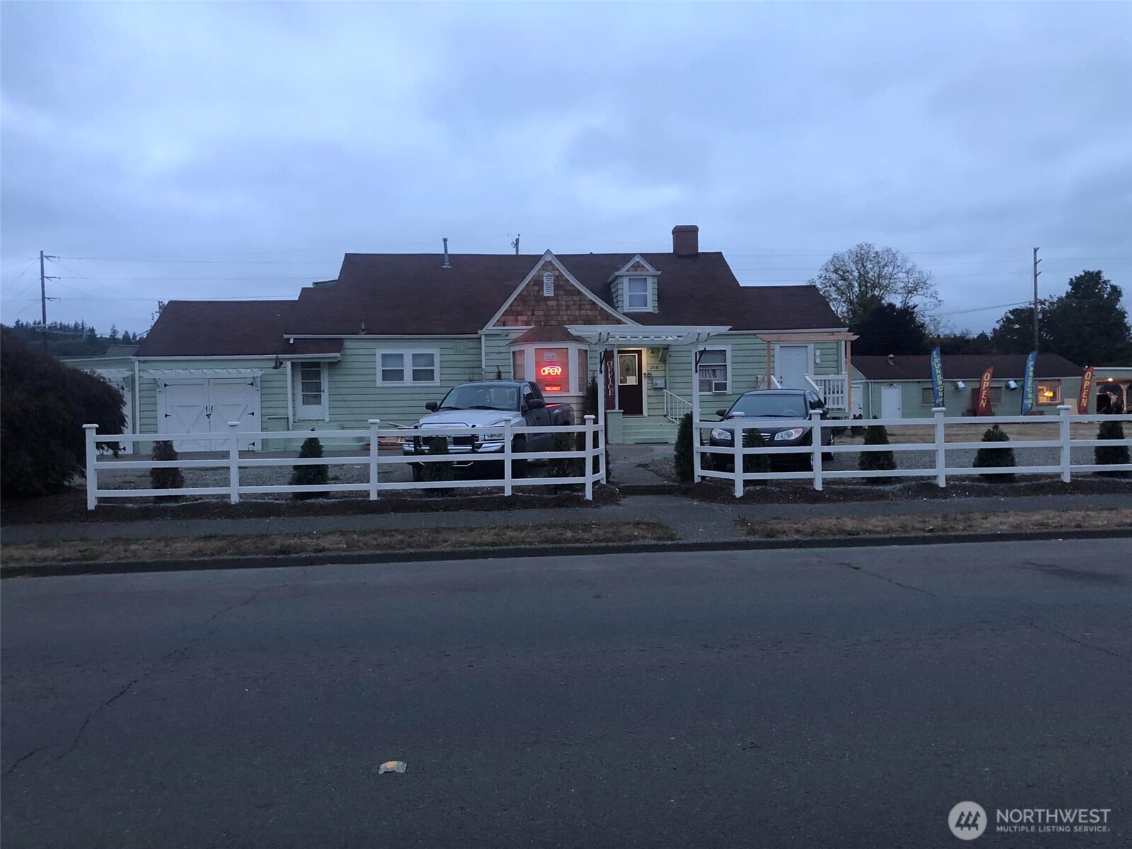 208 E Main Street Elma WA 98541