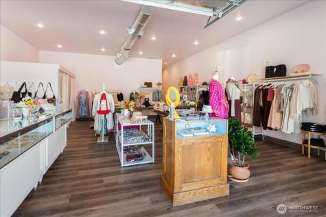 10 Wapato Point Parkway Manson WA 98831