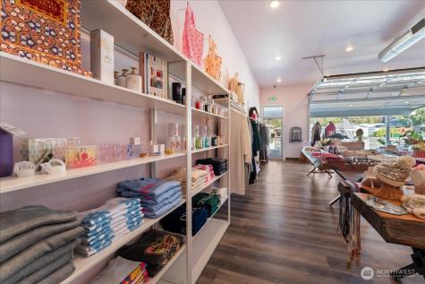 10 Wapato Point Parkway Manson WA 98831