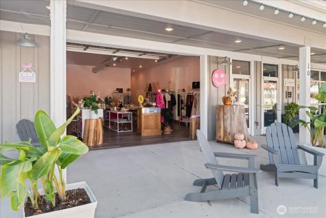 10 Wapato Point Parkway Manson WA 98831