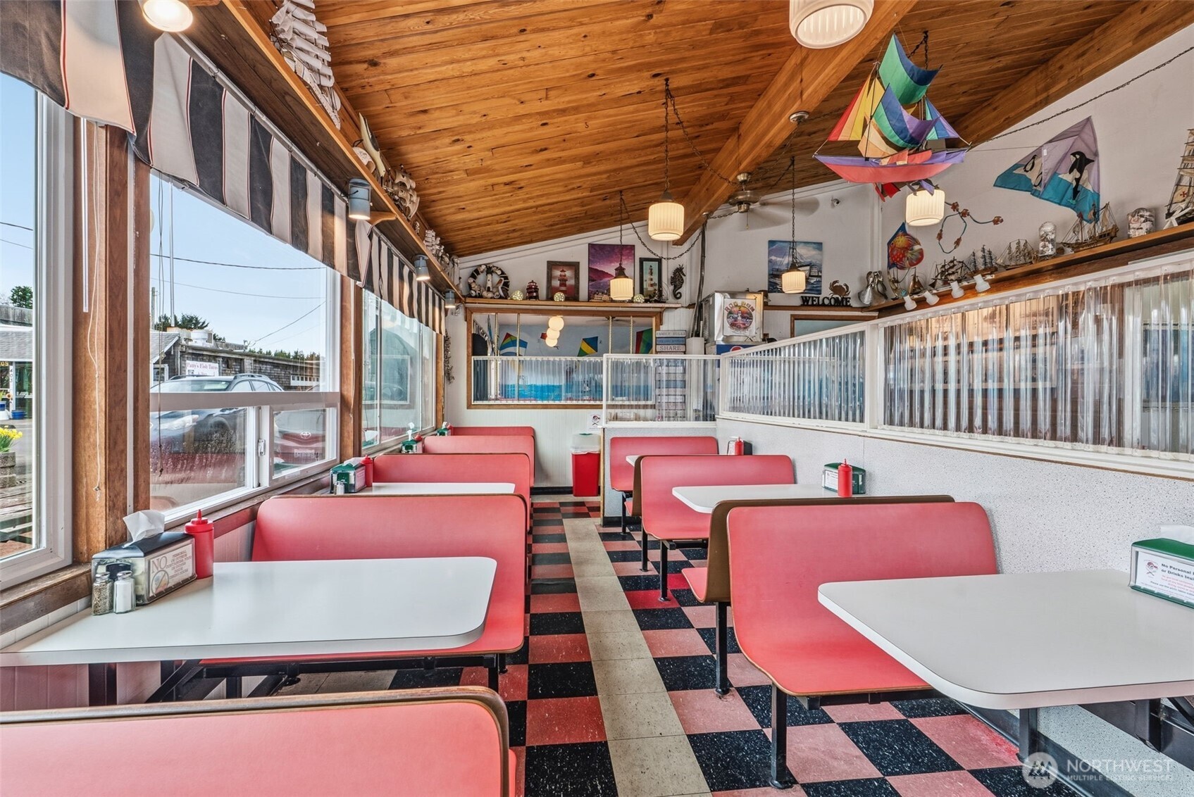313 Pacific Avenue S Long Beach WA 98631