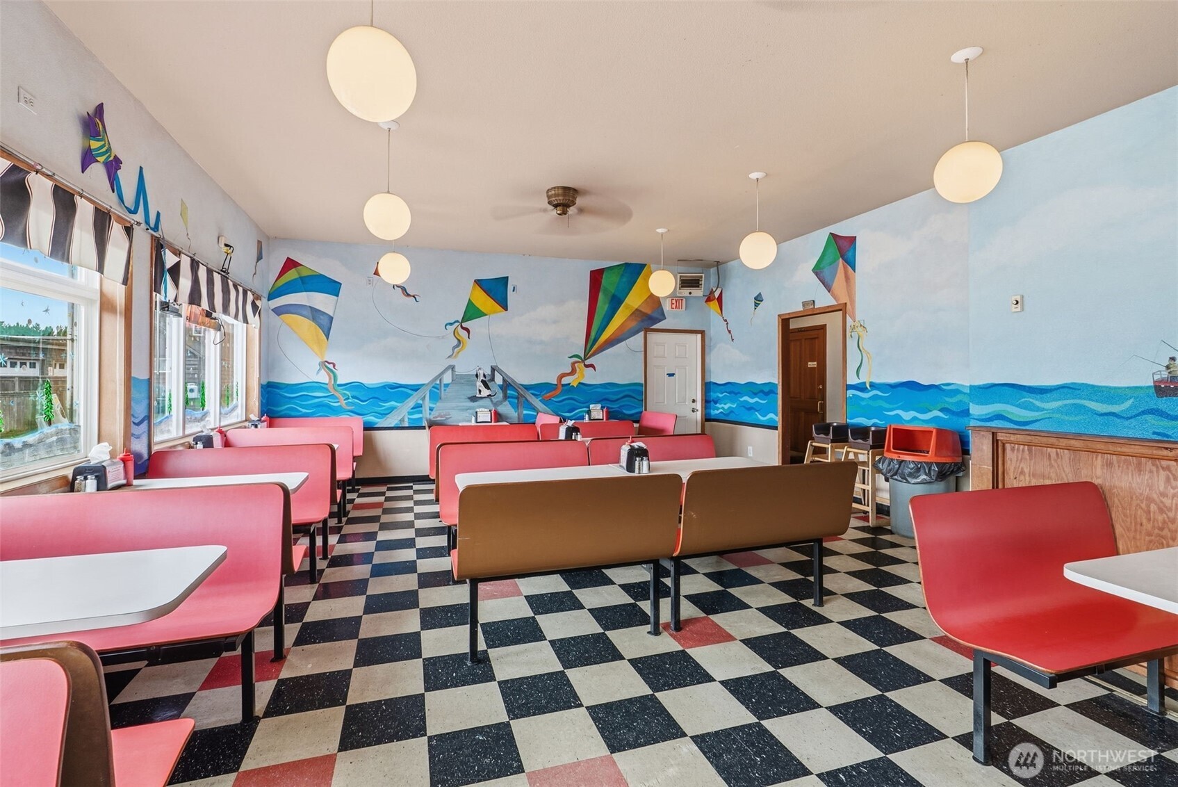 313 Pacific Avenue S Long Beach WA 98631
