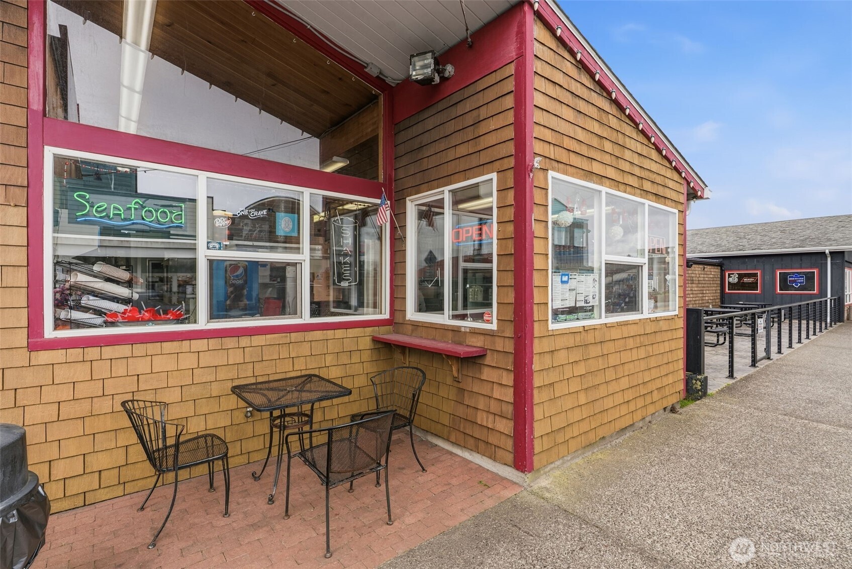 313 Pacific Avenue S Long Beach WA 98631