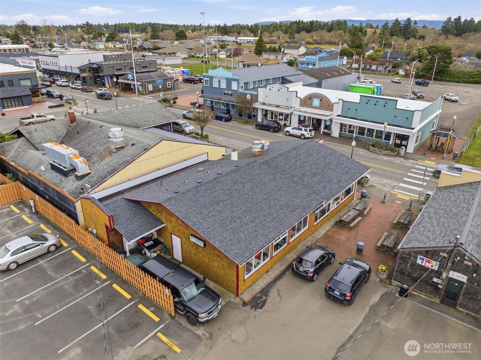 313 Pacific Avenue S Long Beach WA 98631