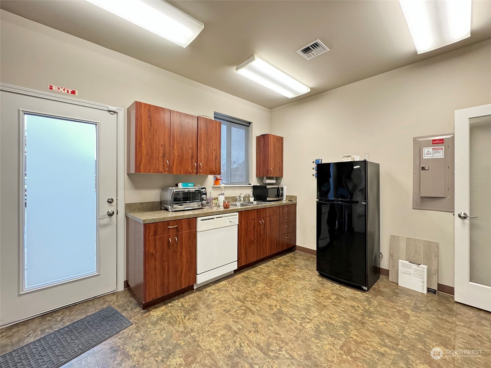 542 N Fifth Avenue Sequim WA 98382