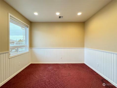 542 N Fifth Avenue Sequim WA 98382