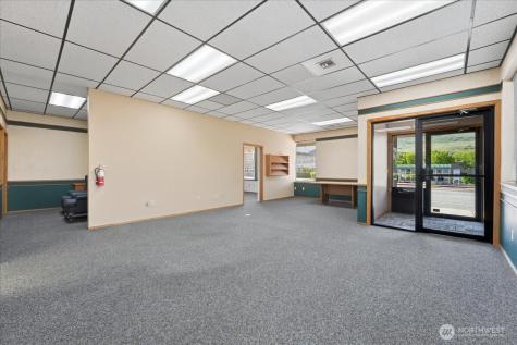 123 E Johnson Street Chelan WA 98816