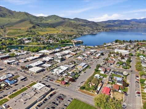 123 E Johnson Street Chelan WA 98816