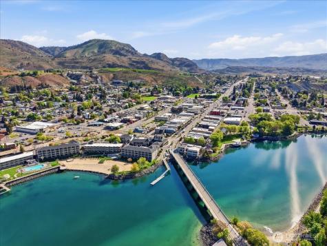 123 E Johnson Street Chelan WA 98816