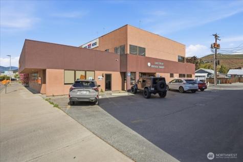 123 E Johnson Street Chelan WA 98816