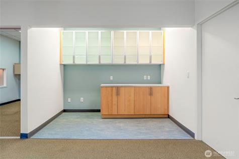 9057 Greenwood Avenue N Seattle WA 98103