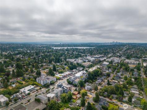 9057 Greenwood Avenue N Seattle WA 98103