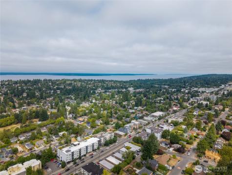 9057 Greenwood Avenue N Seattle WA 98103