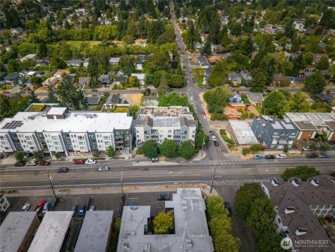 9057 Greenwood Avenue N Seattle WA 98103