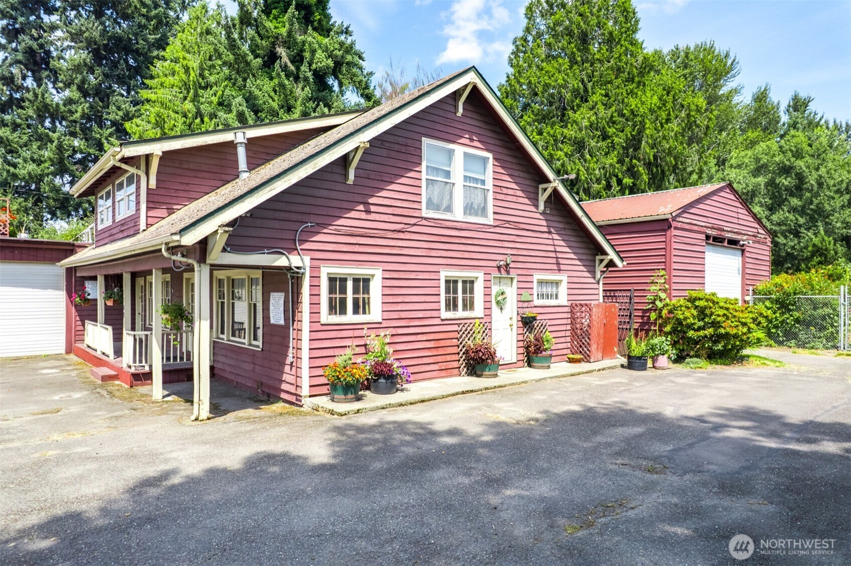 1109 Valley Avenue NW Puyallup WA 98371