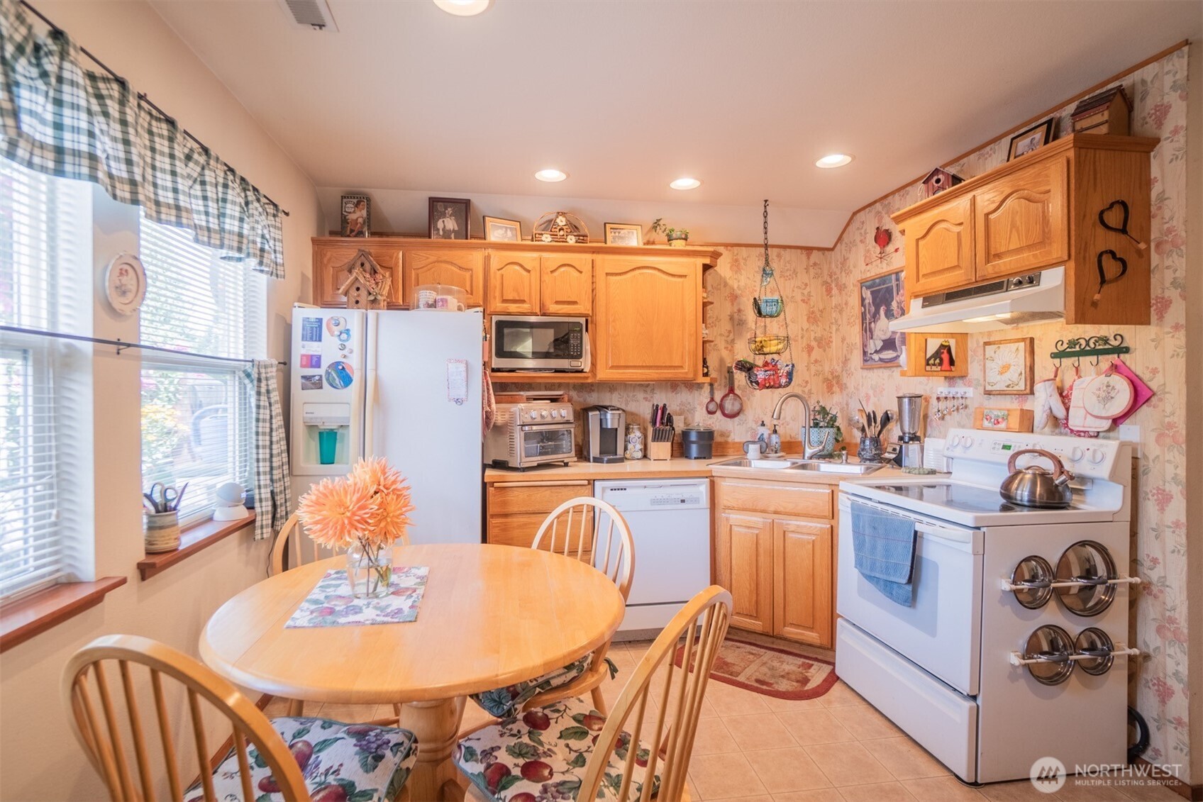 1109 Valley Avenue NW Puyallup WA 98371