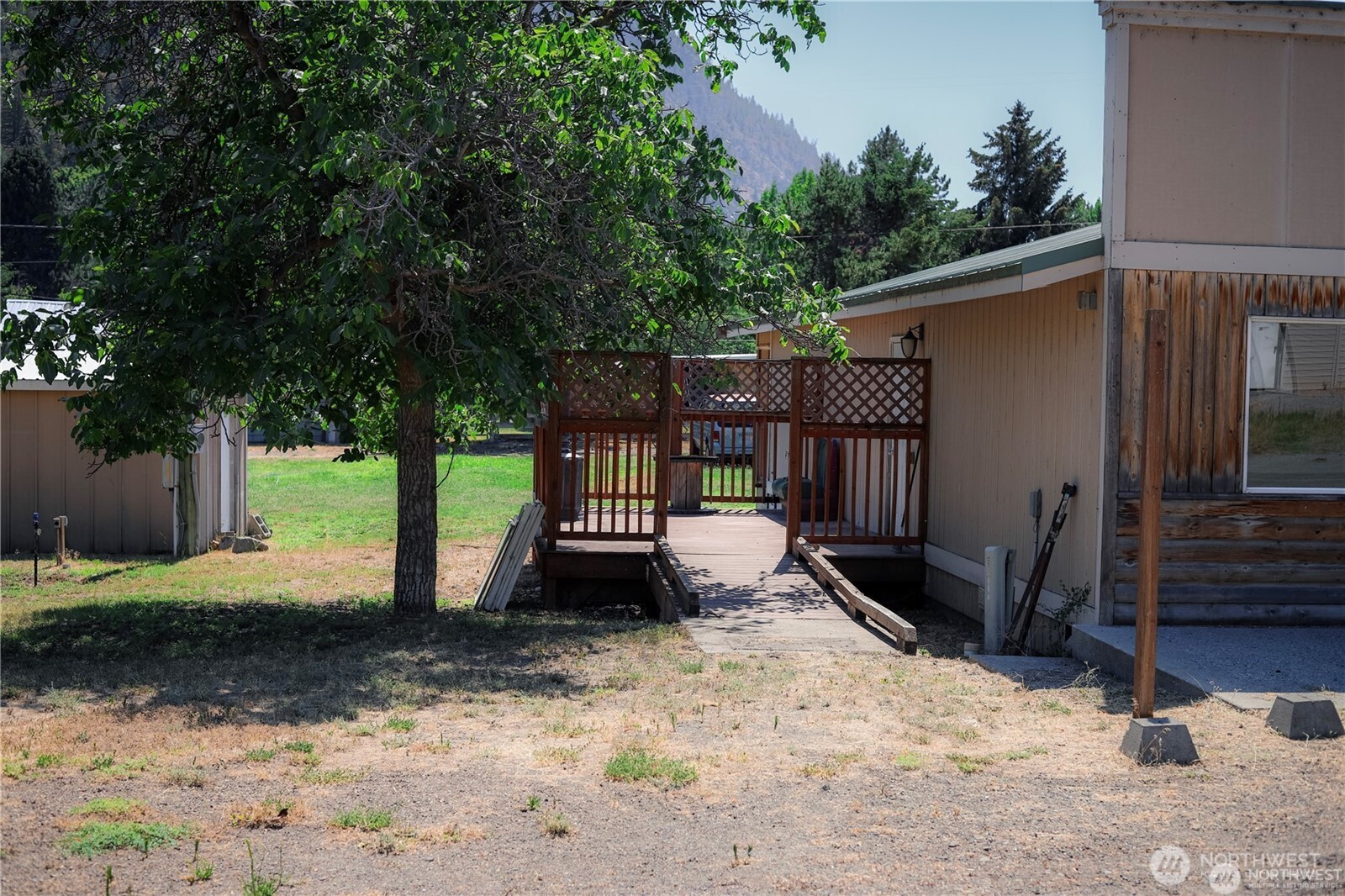 22 Palmer Avenue Loomis WA 98827