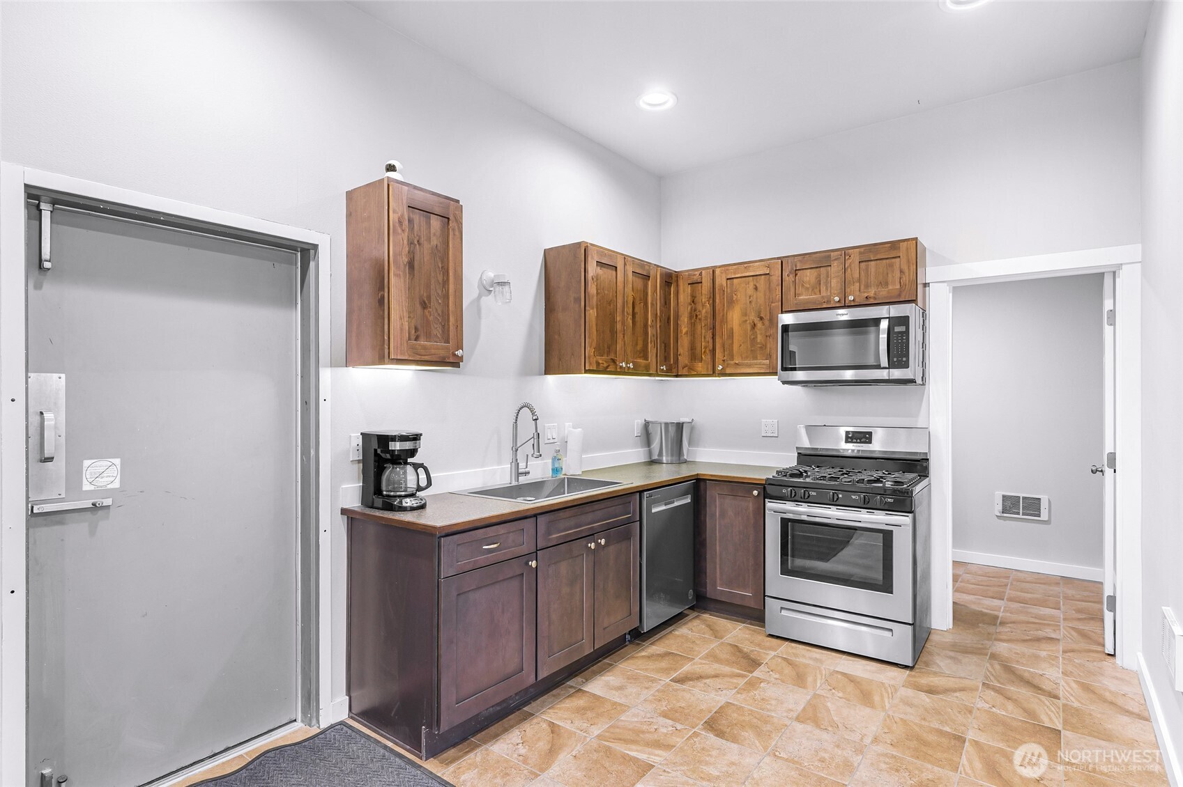 910 W Front Street Sumas WA 98295