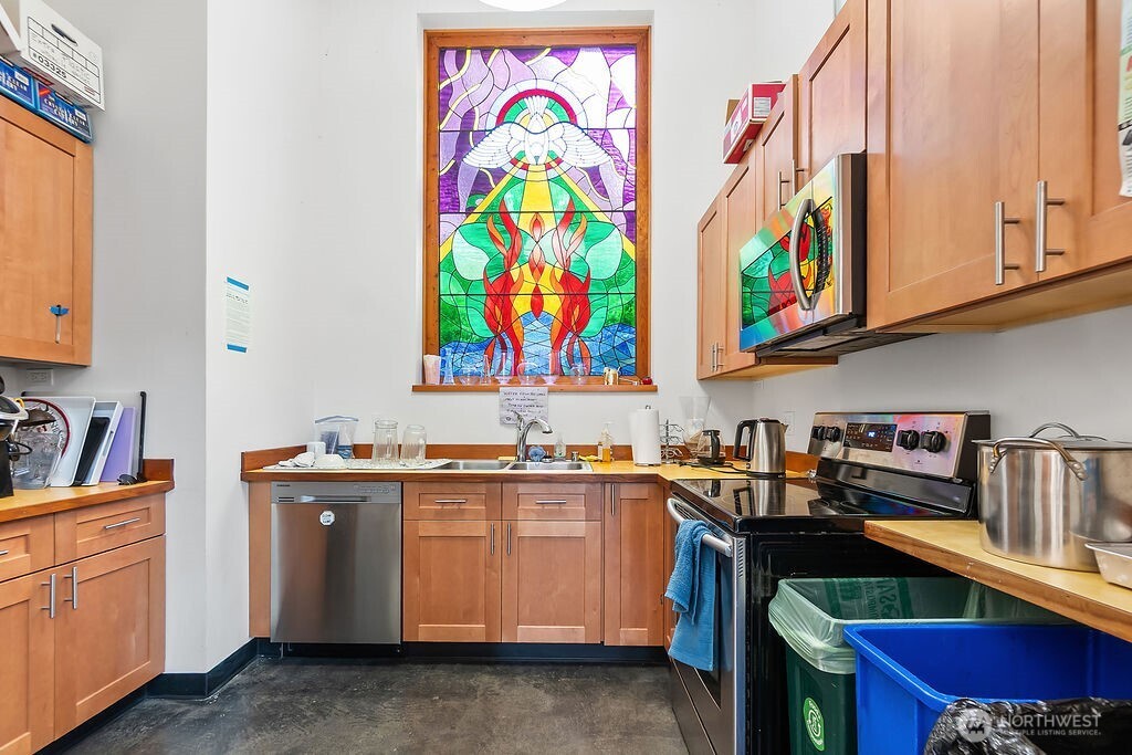 1322 S Bayview Seattle WA 98144