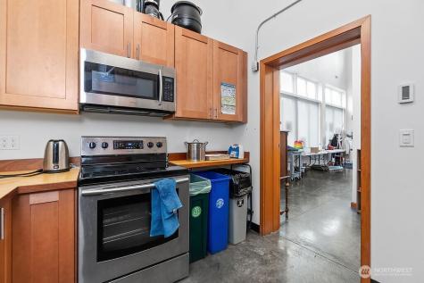 1322 S Bayview Seattle WA 98144