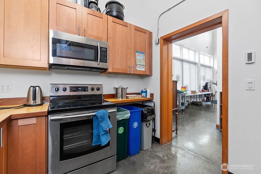 1322 S Bayview Seattle WA 98144