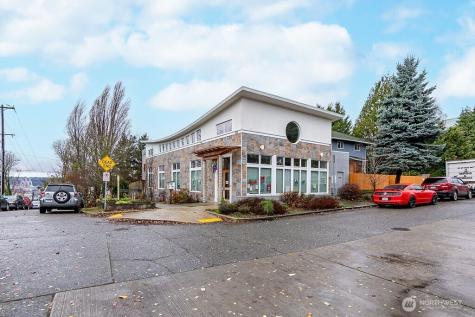1322 S Bayview Seattle WA 98144