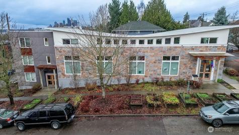 1322 S Bayview Seattle WA 98144