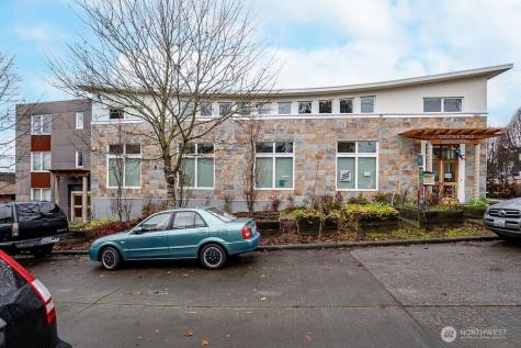 1322 S Bayview Seattle WA 98144