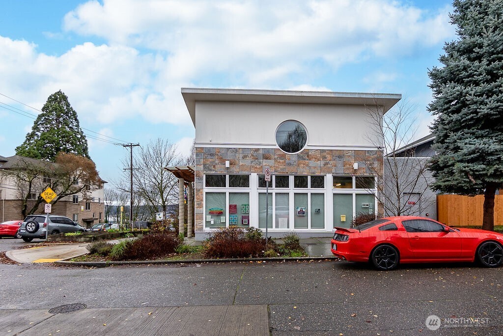 1322 S Bayview Seattle WA 98144