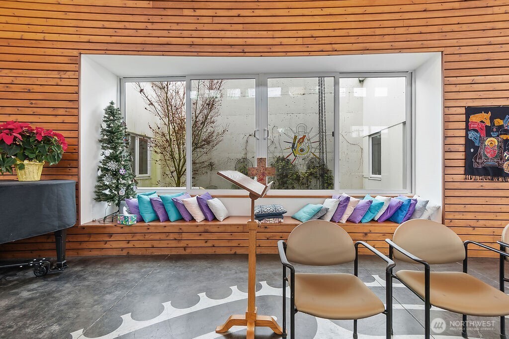 1322 S Bayview Seattle WA 98144