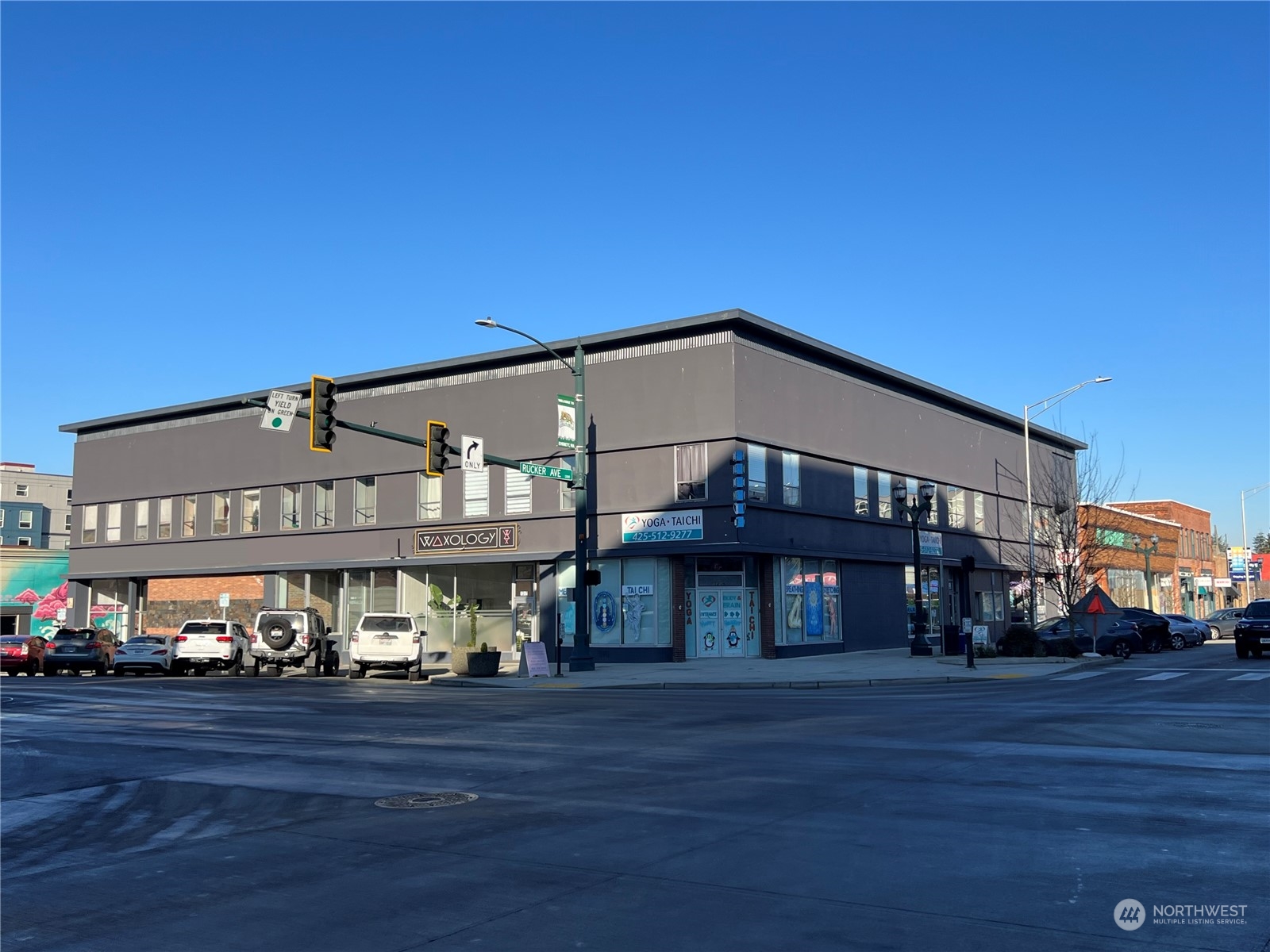 1313 Hewitt Avenue Everett WA 98201
