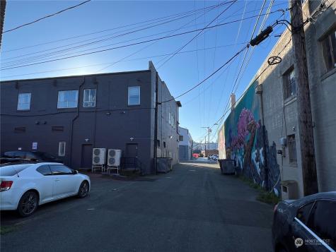 1313 Hewitt Avenue Everett WA 98201