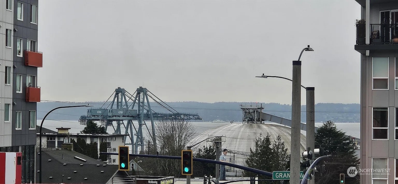 1313 Hewitt Avenue Everett WA 98201