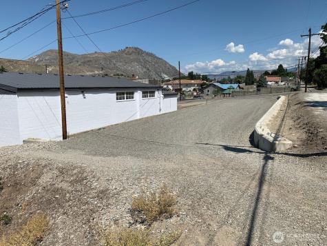 305 Whitcomb Avenue S Tonasket WA 98855