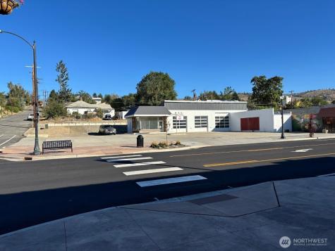 305 Whitcomb Avenue S Tonasket WA 98855