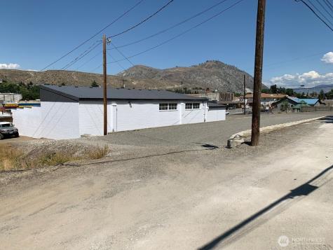 305 Whitcomb Avenue S Tonasket WA 98855
