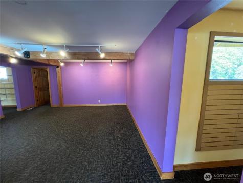 6915 Evergreen Way Everett WA 98203
