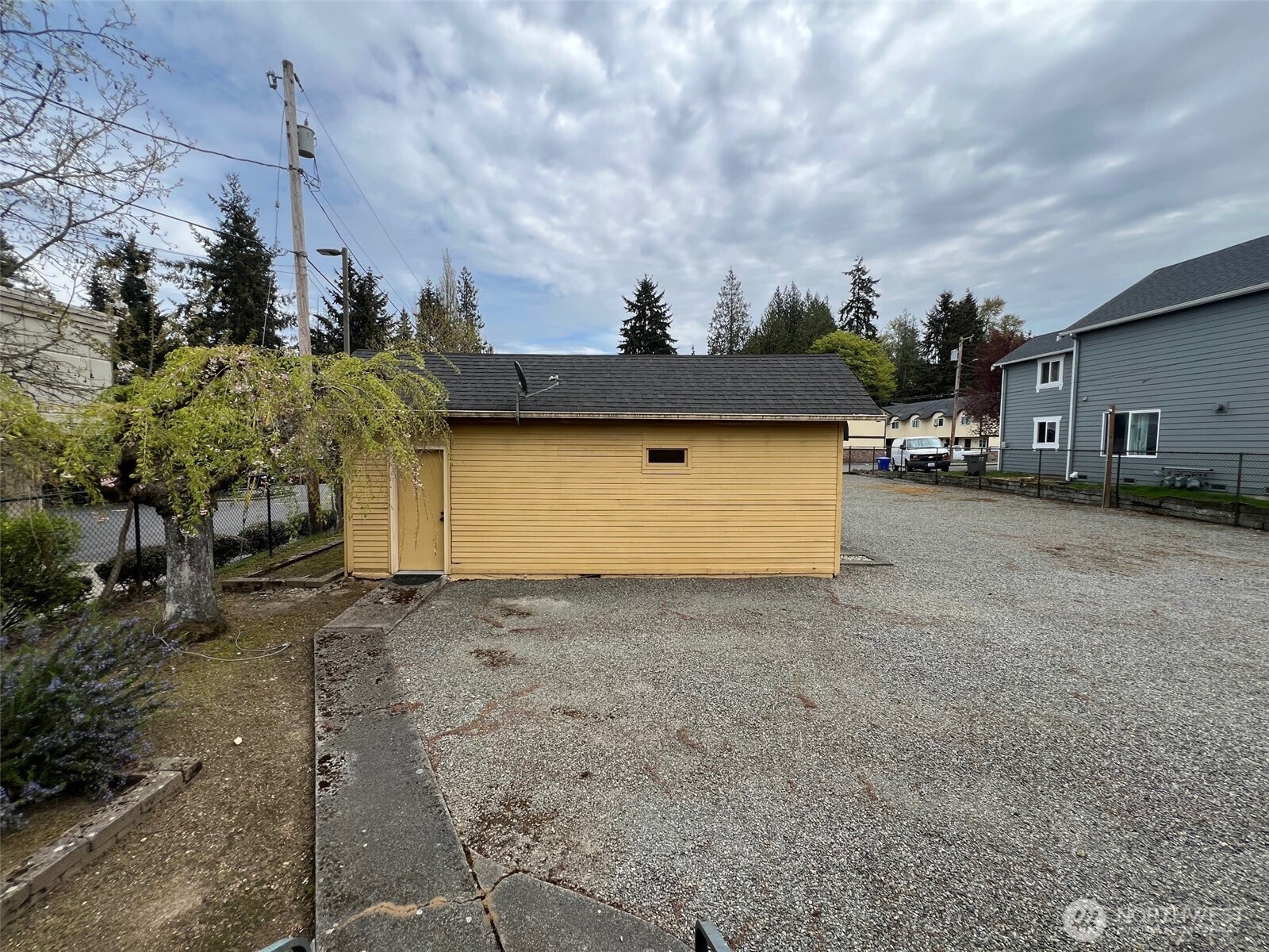 6915 Evergreen Way Everett WA 98203
