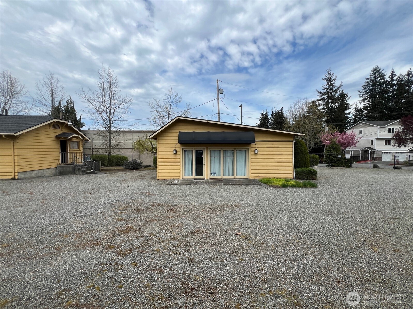 6915 Evergreen Way Everett WA 98203