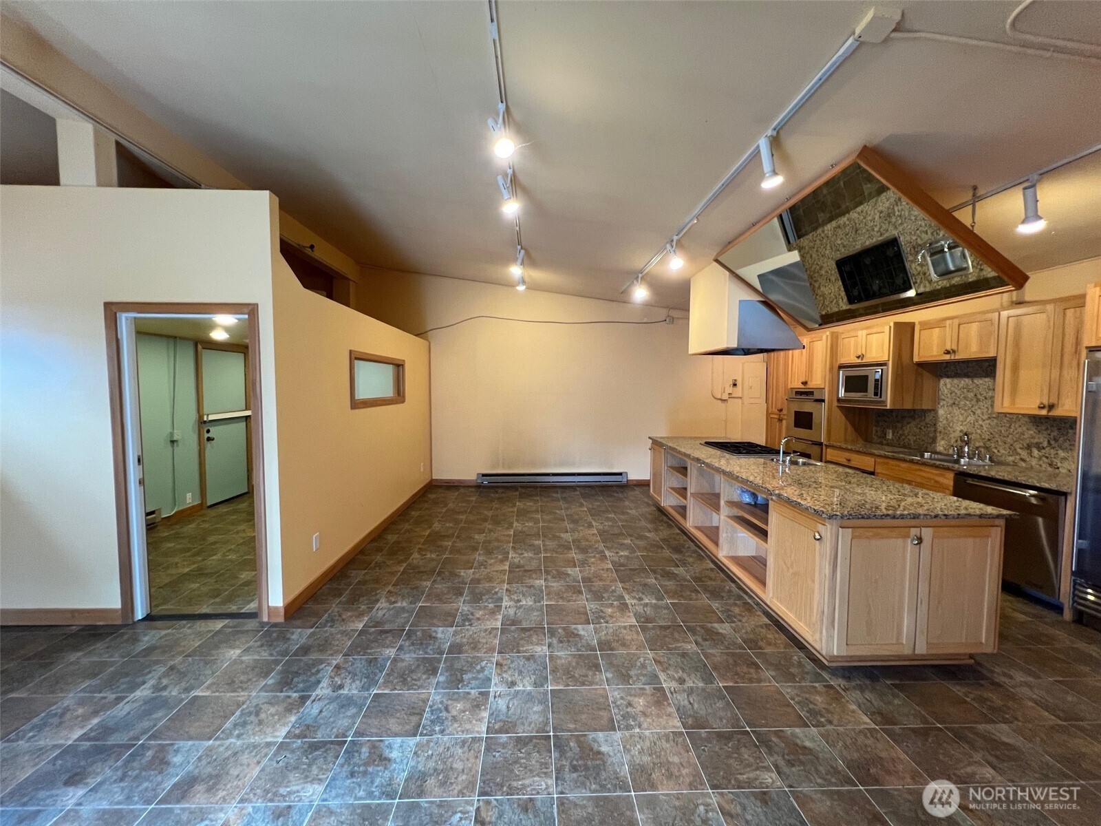 6915 Evergreen Way Everett WA 98203