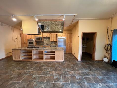 6915 Evergreen Way Everett WA 98203